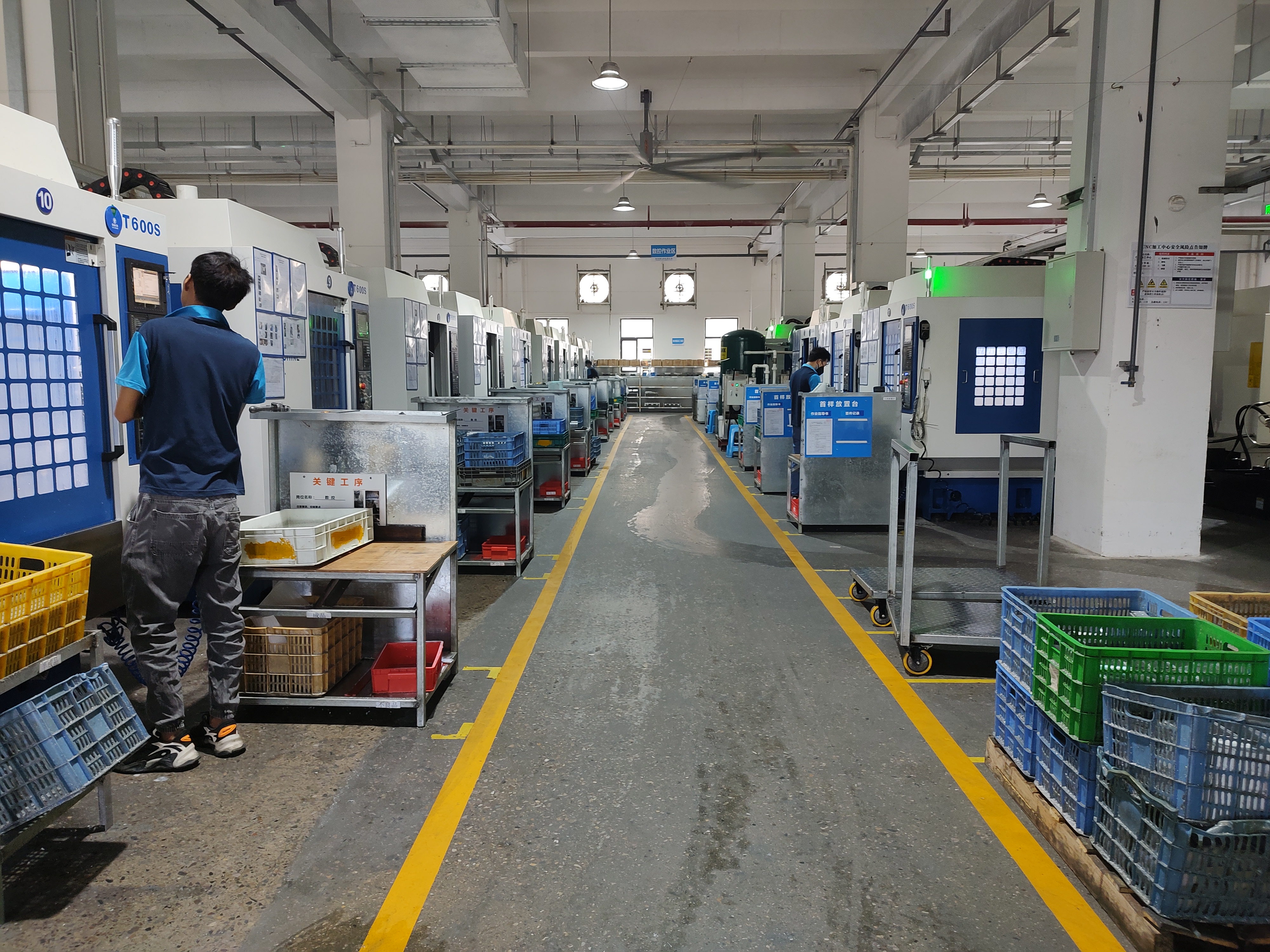 恒顺杰CNC加工车间